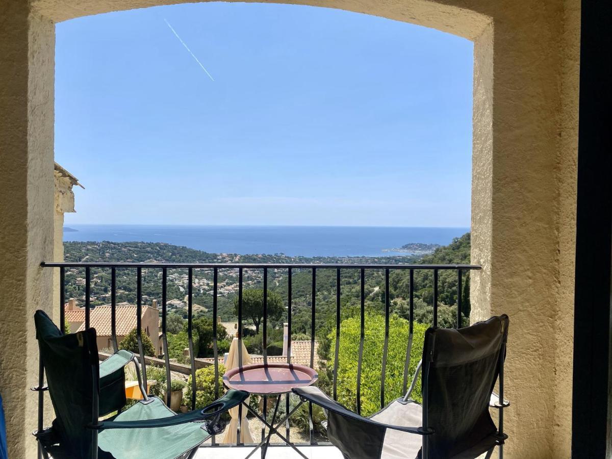 Villa Baievue 滨海卡瓦莱尔 外观 照片